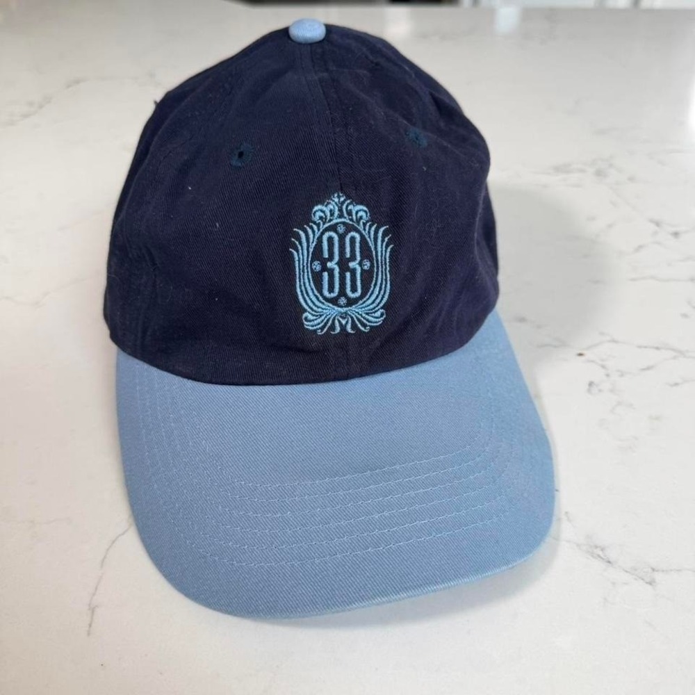 Rare Club 33 Disneyland exclusive members only adjustable hat in navy blue